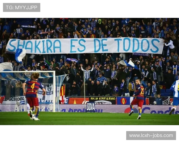 西班牙人球迷辱骂霍安事件引发广泛争议 社会各界反应强烈